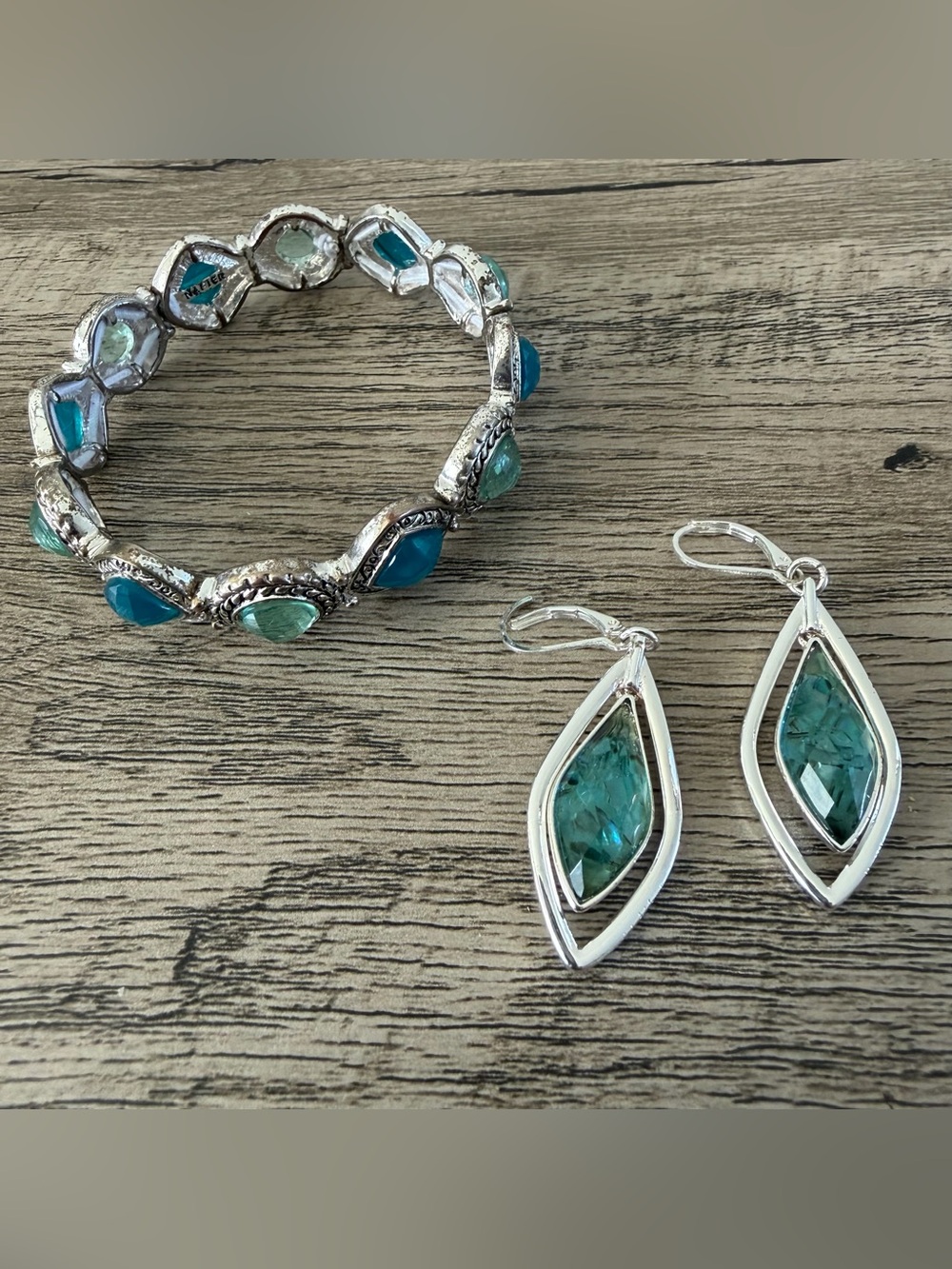 Napier Silver Tone With Blue Expandable Bracelet Orbital Drop Earrings Western